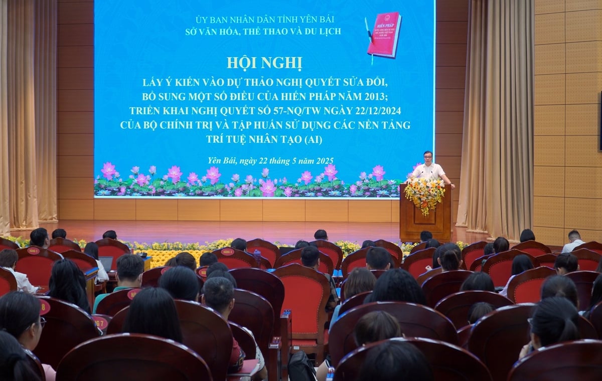 Sở Văn hóa, Thể thao và Du lịch tỉnh Yên Bái vừa tổ chức Hội nghị lấy ý kiến sửa đổi Hiến pháp 2013. Ảnh: Minh Huyền. Sở Văn hóa, Thể thao và Du lịch tỉnh Yên Bái vừa tổ chức Hội nghị lấy ý kiến sửa đổi Hiến pháp 2013. Ảnh: Minh Huyền.