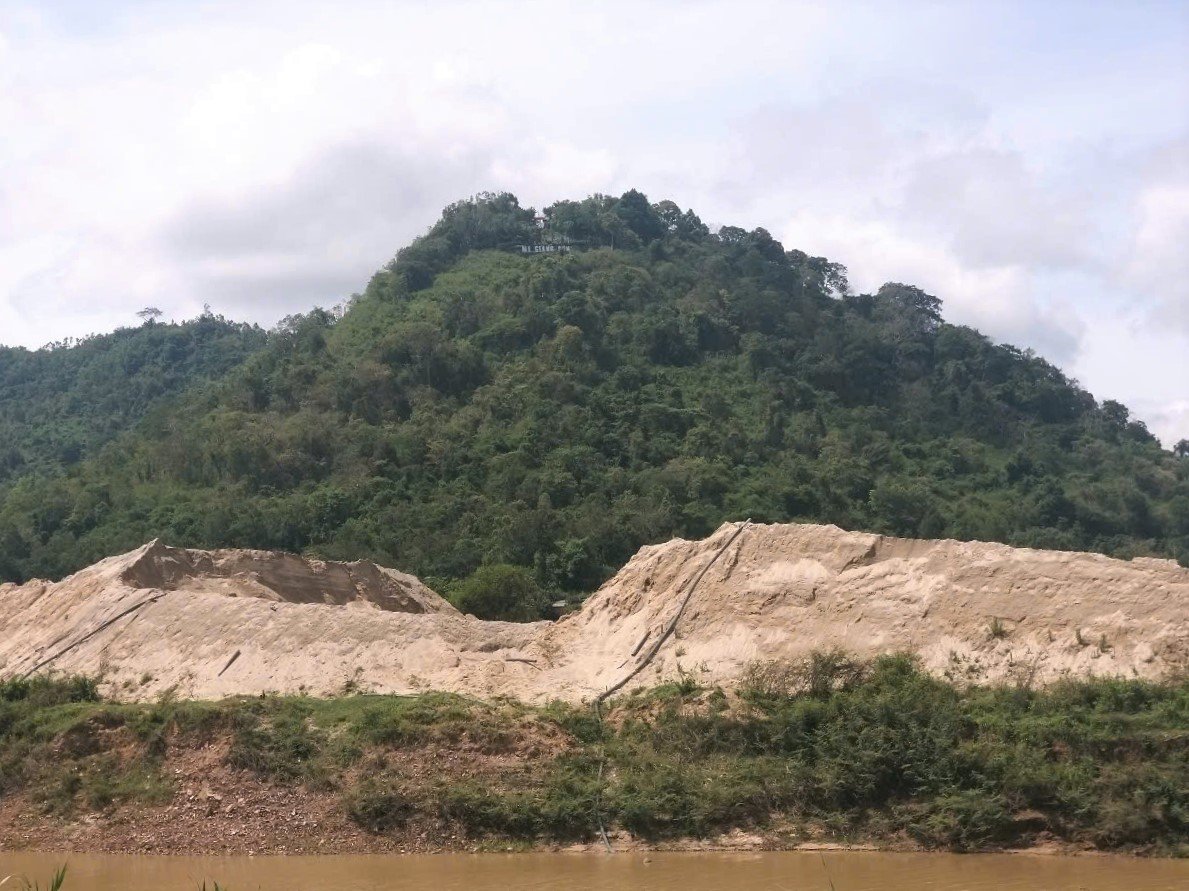 Mỏ khai thác cát trên địa bàn huyện Krông Bông tỉnh Đắk Lắk. Ảnh: Tuấn Trần. Mỏ khai thác cát trên địa bàn huyện Krông Bông tỉnh Đắk Lắk. Ảnh: Tuấn Trần.
