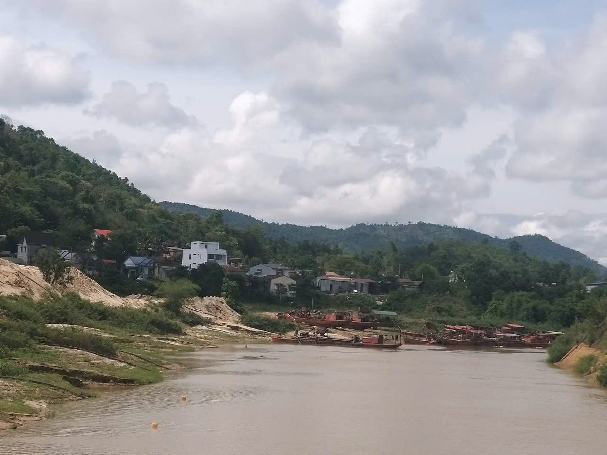 Một khúc sông được cấp phép khai thác cát trên địa bàn tỉnh Đắk Lắk. Ảnh: Tuấn Trần. Một khúc sông được cấp phép khai thác cát trên địa bàn tỉnh Đắk Lắk. Ảnh: Tuấn Trần.