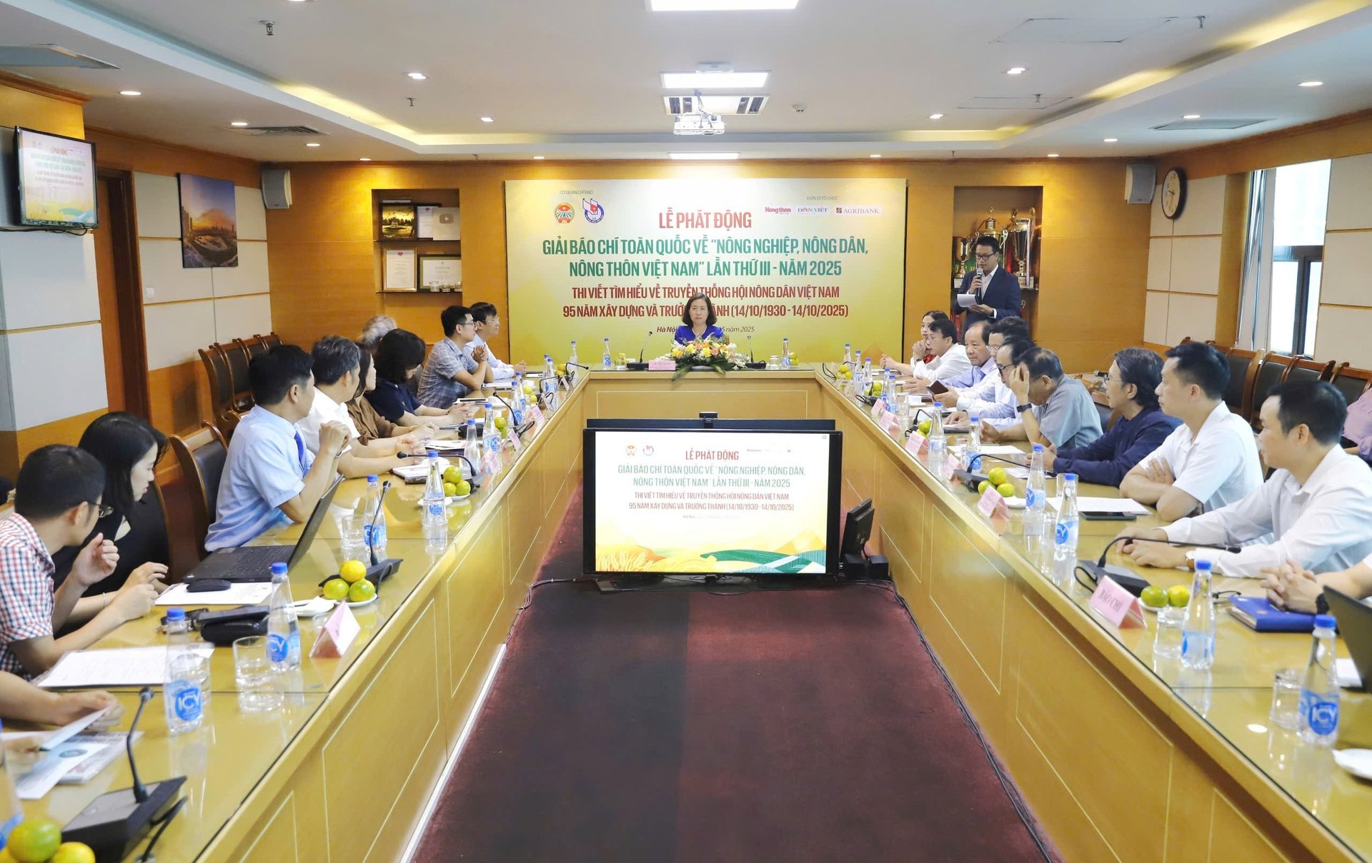 Lễ phát động 'Giải báo chí toàn quốc về nông nghiệp, nông dân, nông thôn Việt Nam lần thứ III - năm 2025' diễn ra sáng 23/5, tại Hà Nội. Ảnh: Hồng Thắm. Lễ phát động 'Giải báo chí toàn quốc về nông nghiệp, nông dân, nông thôn Việt Nam lần thứ III - năm 2025' diễn ra sáng 23/5, tại Hà Nội. Ảnh: Hồng Thắm.