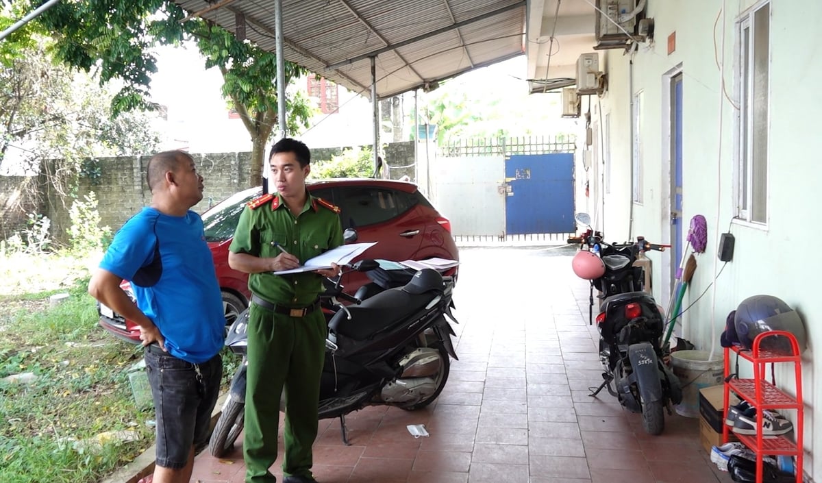 Công an phường Thịnh Đán, TP Thái Nguyên kiểm tra công tác phòng cháy, chữa cháy trên địa bàn phường. Ảnh: Quang Linh. Công an phường Thịnh Đán, TP Thái Nguyên kiểm tra công tác phòng cháy, chữa cháy trên địa bàn phường. Ảnh: Quang Linh.