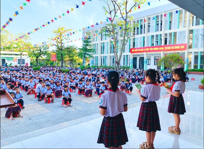 Học sinh Sài Sơn được học trong những ngôi trường khang trang. Ảnh: Trường tiểu học Sài Sơn B. Học sinh Sài Sơn được học trong những ngôi trường khang trang. Ảnh: Trường tiểu học Sài Sơn B.