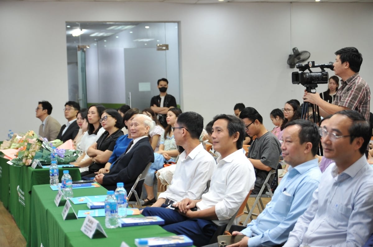 Các đại biểu tham dự buổi lễ. Ảnh: Lan Chi. Các đại biểu tham dự buổi lễ. Ảnh: Lan Chi.