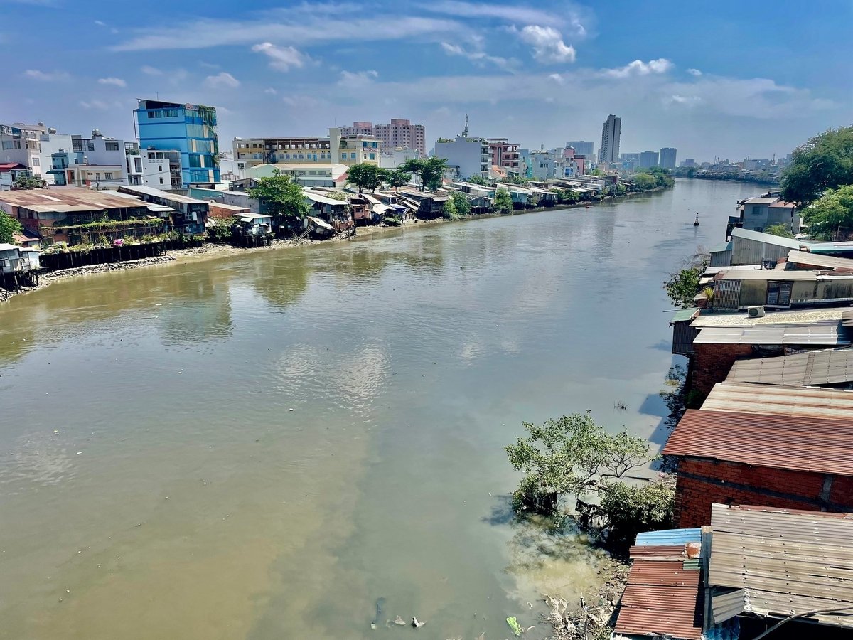 Người dân sống ven đôi bờ hi vọng kênh Đôi sớm 'khoác áo mới'. Ảnh: Đình Du. Người dân sống ven đôi bờ hi vọng kênh Đôi sớm 'khoác áo mới'. Ảnh: Đình Du.