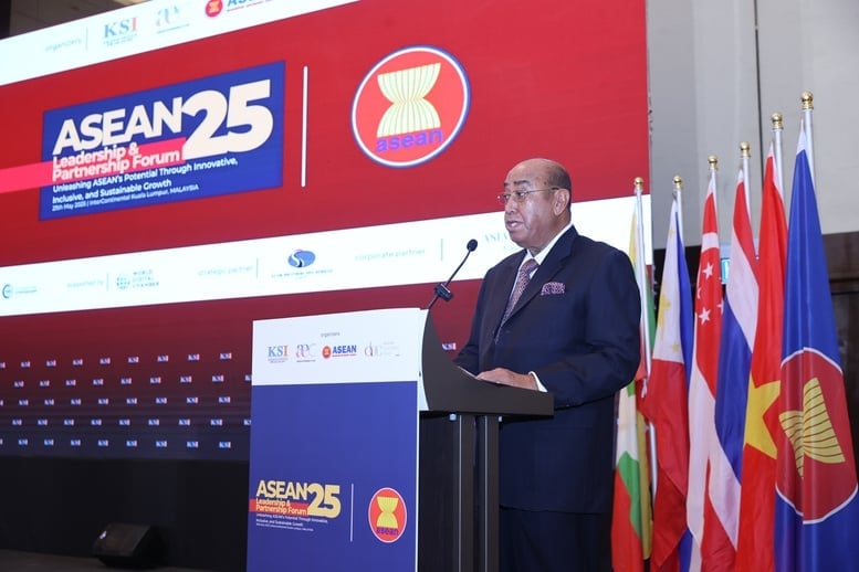 Chủ tịch KSI, ông Michael Yeoh đánh giá Việt Nam đang là nền tăng trưởng nhanh nhất và là một ngôi sao sáng của ASEAN. Ảnh: Nhật Bắc. Chủ tịch KSI, ông Michael Yeoh đánh giá Việt Nam đang là nền tăng trưởng nhanh nhất và là một ngôi sao sáng của ASEAN. Ảnh: Nhật Bắc.