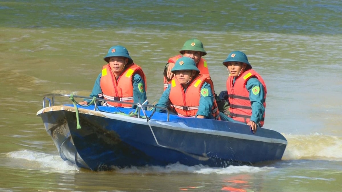 Tập huấn tìm kiếm cứu nạn trong công tác ứng phó với thiên tai tại Thái Nguyên. Ảnh: Quang Linh. Tập huấn tìm kiếm cứu nạn trong công tác ứng phó với thiên tai tại Thái Nguyên. Ảnh: Quang Linh.