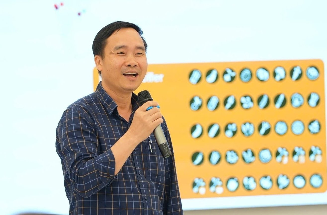 Ông Đặng Văn Niên, Tổng Giám đốc Công ty Rijk Zwaan Việt Nam chia sẻ tại hội thảo giới thiệu giống cây trồng mới. Ảnh: Phương Chi. Ông Đặng Văn Niên, Tổng Giám đốc Công ty Rijk Zwaan Việt Nam chia sẻ tại hội thảo giới thiệu giống cây trồng mới. Ảnh: Phương Chi.