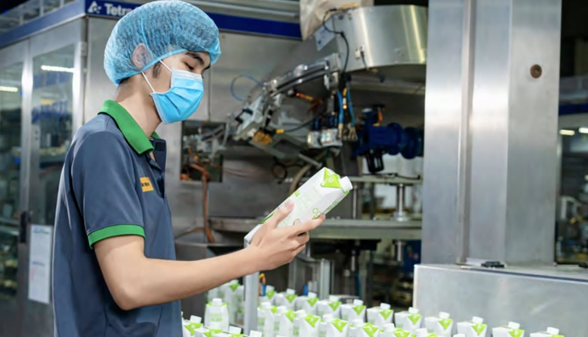 Betrimex đầu tư mạnh vào công nghệ chế biến sâu tạo ra nhiều sản phẩm có giá trị từ dừa, xuất khẩu tới 70 quốc gia trên thế giới. Ảnh: Betrimex. Betrimex đầu tư mạnh vào công nghệ chế biến sâu tạo ra nhiều sản phẩm có giá trị từ dừa, xuất khẩu tới 70 quốc gia trên thế giới. Ảnh: Betrimex.