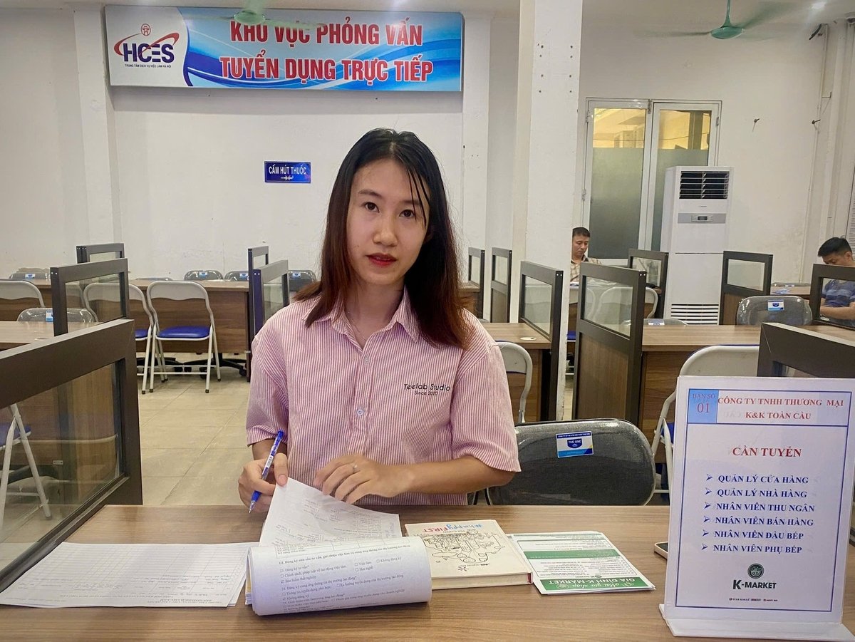 Chị Vũ Thị Mỹ Ngọc, Công ty TNHH Thương mại K&K Toàn Cầu mong muốn tuyển dụng được lao động có trình độ, đúng vị trí việc làm. Ảnh: Thủy Nhi.