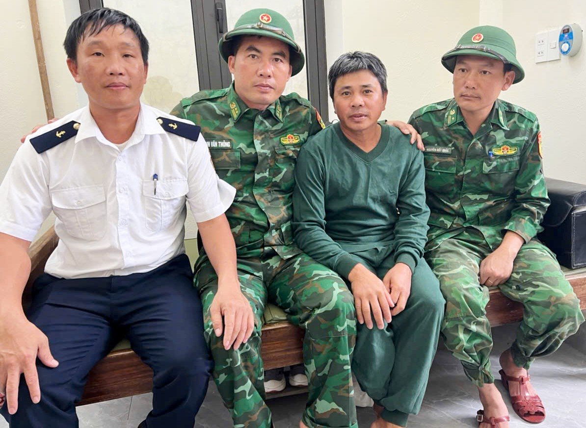 Hiện tại, sức khỏe các thuyền viên ổn định.