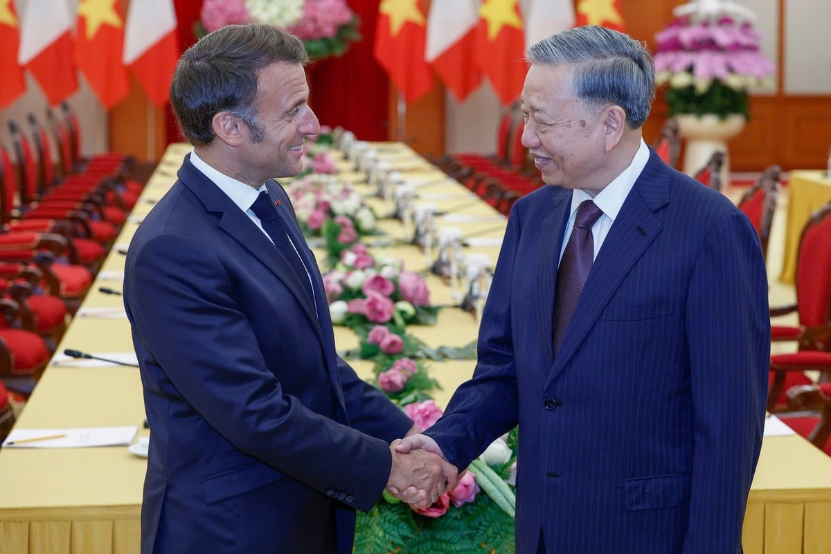 Tổng Bí thư Tô Lâm hội kiến Tổng thống Macron, khẳng định quan hệ Việt Nam - Pháp có nhiều điểm đặc biệt, hướng đến hợp tác toàn diện và phát triển bền vững. Ảnh: Tiến Đạt.