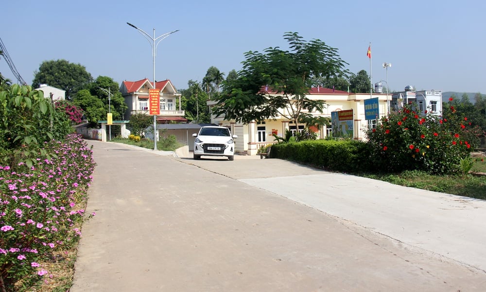 Từ phong trào xây dựng thôn nông thôn mới kiểu mẫu, trên địa bàn tỉnh đã hình thành nhiều làng quê đáng sống. Ảnh: Nguyễn Hưởng. Từ phong trào xây dựng thôn nông thôn mới kiểu mẫu, trên địa bàn tỉnh đã hình thành nhiều làng quê đáng sống. Ảnh: Nguyễn Hưởng.