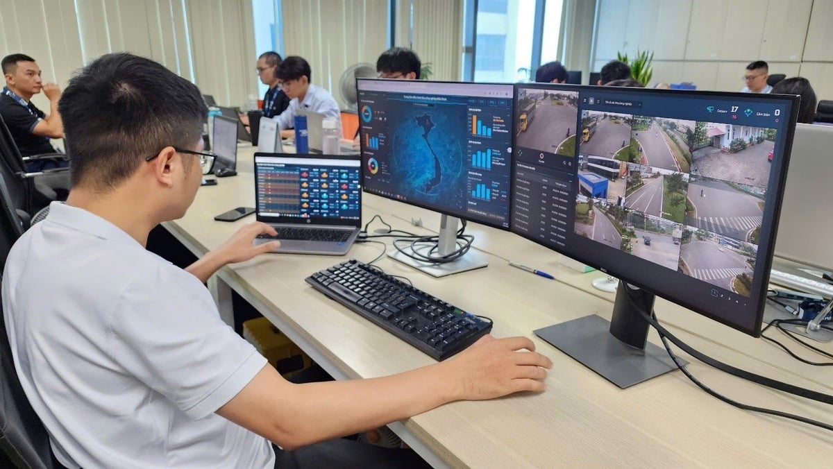 Công nghệ trở thành trung tâm hệ thống vận hành giúp ROX Group thực thi văn hóa số. Ảnh: Thu Nga. Công nghệ trở thành trung tâm hệ thống vận hành giúp ROX Group thực thi văn hóa số. Ảnh: Thu Nga.