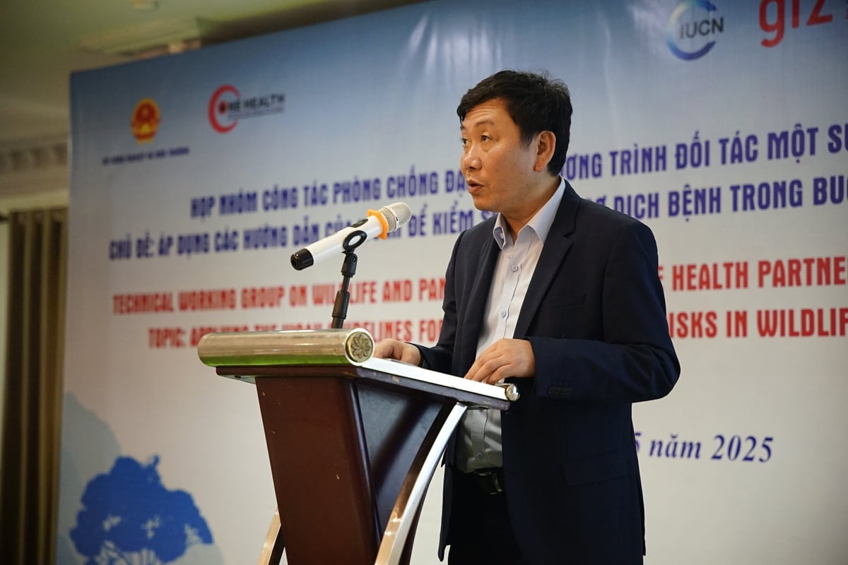Dr. Nguyen Do Anh Tuan, Director General of the Department of International Cooperation (Ministry of Agriculture and Environment), speaks at the meeting. Photo: Linh Linh.