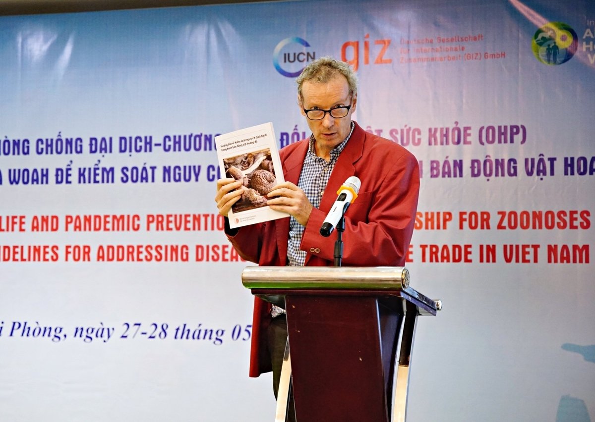 Jake Brunner, Head of the International Union for Conservation of Nature (IUCN) Lower Mekong Subregion, presents guidelines for disease risk management in wildlife trade. Photo: Linh Linh.