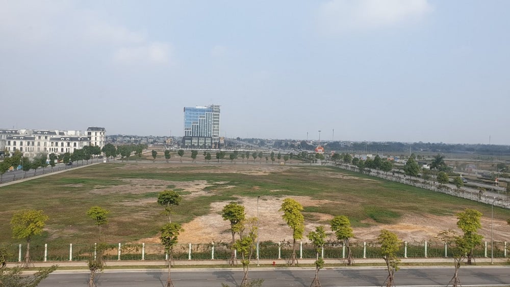 Đấu giá 24 lô đất ở tại đô thị phường Đông Hương. Ảnh: Thu Thủy. Đấu giá 24 lô đất ở tại đô thị phường Đông Hương. Ảnh: Thu Thủy.