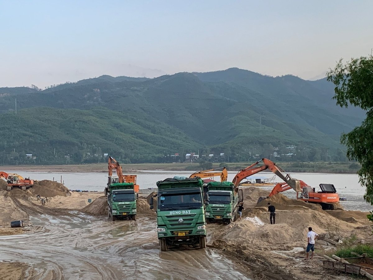 Nguồn cung cát xây dựng tại Đà Nẵng chủ yếu là từ các mỏ ở Quảng Nam. Ảnh: Lan Anh.