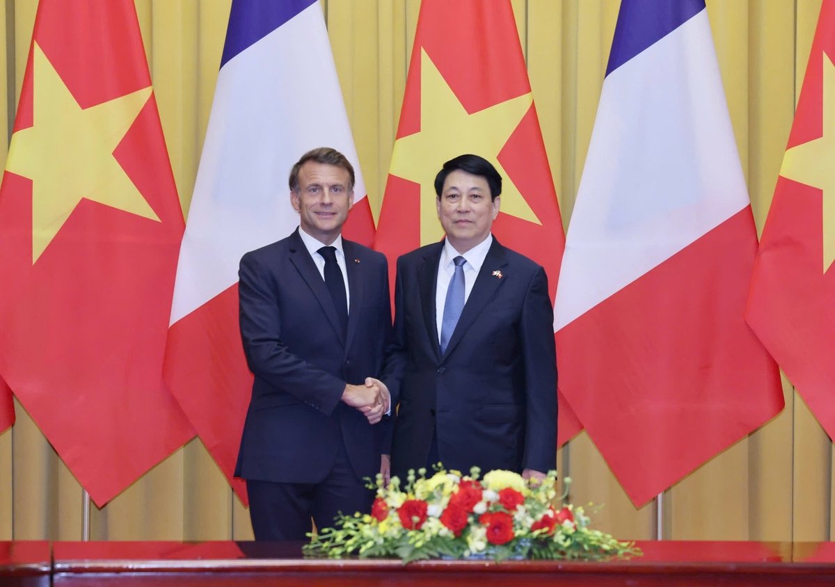 Tổng thống Pháp Emmanuel Macron thăm cấp Nhà nước tới Việt Nam từ ngày 25 - 27/5/2025. Ảnh: Tùng Đinh. Tổng thống Pháp Emmanuel Macron thăm cấp Nhà nước tới Việt Nam từ ngày 25 - 27/5/2025. Ảnh: Tùng Đinh.