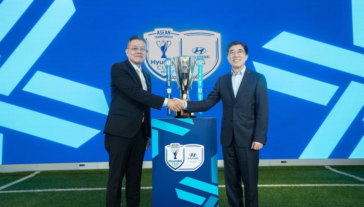 Ông Khiev Sameth, Chủ tịch AFF và ông Sunny Kim, Chủ tịch Hyundai Motor Châu Á Thái Bình Dương tại sự kiện ASEAN Hyundai Cup. Ảnh: Hyundai Motor. Ông Khiev Sameth, Chủ tịch AFF và ông Sunny Kim, Chủ tịch Hyundai Motor Châu Á Thái Bình Dương tại sự kiện ASEAN Hyundai Cup. Ảnh: Hyundai Motor.