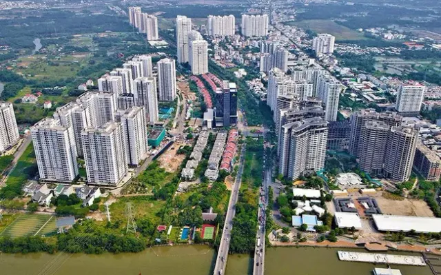 Dự thảo quy định, UBND Thành phố sẽ xem xét, cho phép chuyển đổi mục đích sử dụng đất phù hợp với quy hoạch cho từng dự án cụ thể, trong đó tối đa 10% diện tích đất ở trong dự án có thể chuyển đổi sang đất thương mại, dịch vụ. Ảnh minh họa. Dự thảo quy định, UBND Thành phố sẽ xem xét, cho phép chuyển đổi mục đích sử dụng đất phù hợp với quy hoạch cho từng dự án cụ thể, trong đó tối đa 10% diện tích đất ở trong dự án có thể chuyển đổi sang đất thương mại, dịch vụ. Ảnh minh họa.