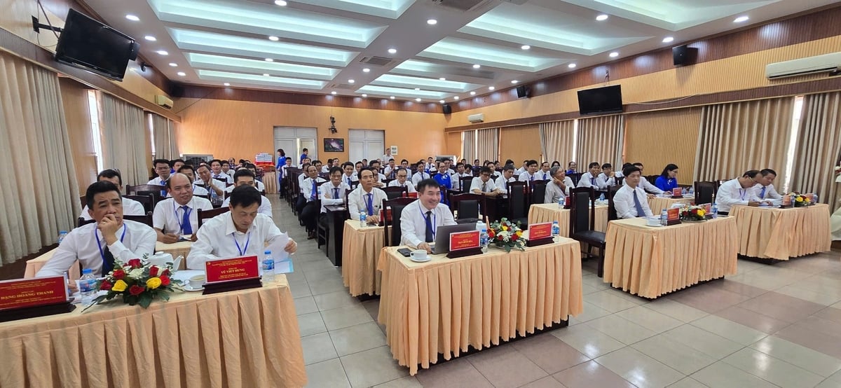 Quang cảnh Đảng bộ Viện Khoa học Thủy lợi miền Nam tổ chức Đại hội lần thứ XVIII, nhiệm kỳ 2025 -2030, tiến tới Đại hội đại biểu Đảng bộ Bộ NN&MT lần thứ nhất. Ảnh: Minh Sáng. Quang cảnh Đảng bộ Viện Khoa học Thủy lợi miền Nam tổ chức Đại hội lần thứ XVIII, nhiệm kỳ 2025 -2030, tiến tới Đại hội đại biểu Đảng bộ Bộ NN&MT lần thứ nhất. Ảnh: Minh Sáng.