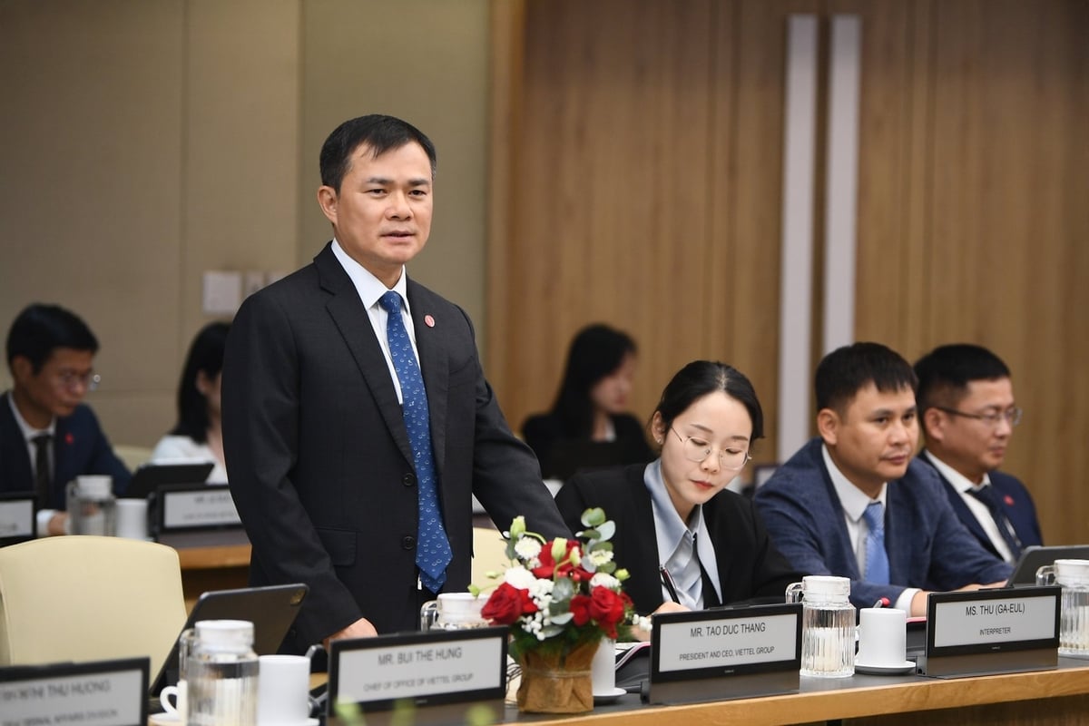 Ông Tào Đức Thắng - Chủ tịch kiêm Tổng Giám đốc Tập đoàn Viettel phát biểu. Ảnh: Viettel. Ông Tào Đức Thắng - Chủ tịch kiêm Tổng Giám đốc Tập đoàn Viettel phát biểu. Ảnh: Viettel.