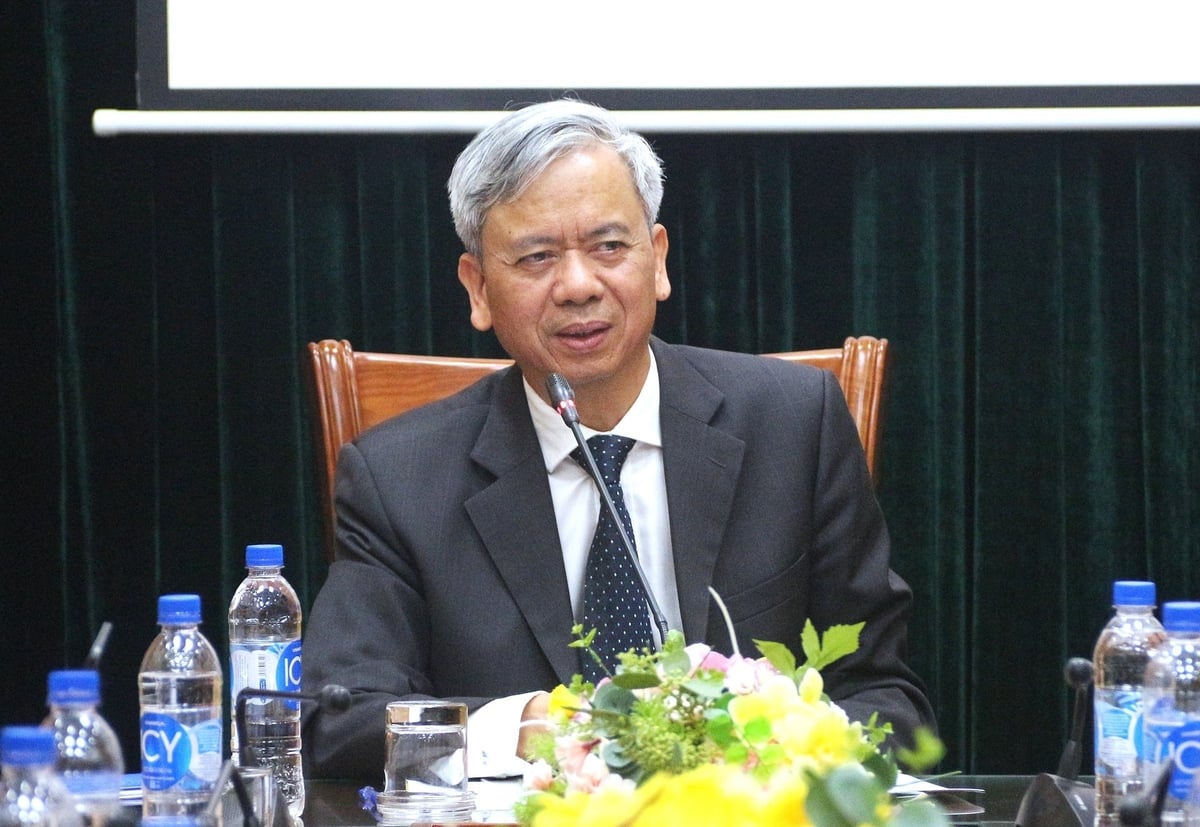 Ông Phan Văn Hùng cho rằng người cao tuổi cần tiếp tục phát huy trí tuệ, bản lĩnh, kinh nghiệm để đồng hành cùng dân tộc trong chặng đường phát triển mới. Ảnh: Phạm Hiếu. Ông Phan Văn Hùng cho rằng người cao tuổi cần tiếp tục phát huy trí tuệ, bản lĩnh, kinh nghiệm để đồng hành cùng dân tộc trong chặng đường phát triển mới. Ảnh: Phạm Hiếu.