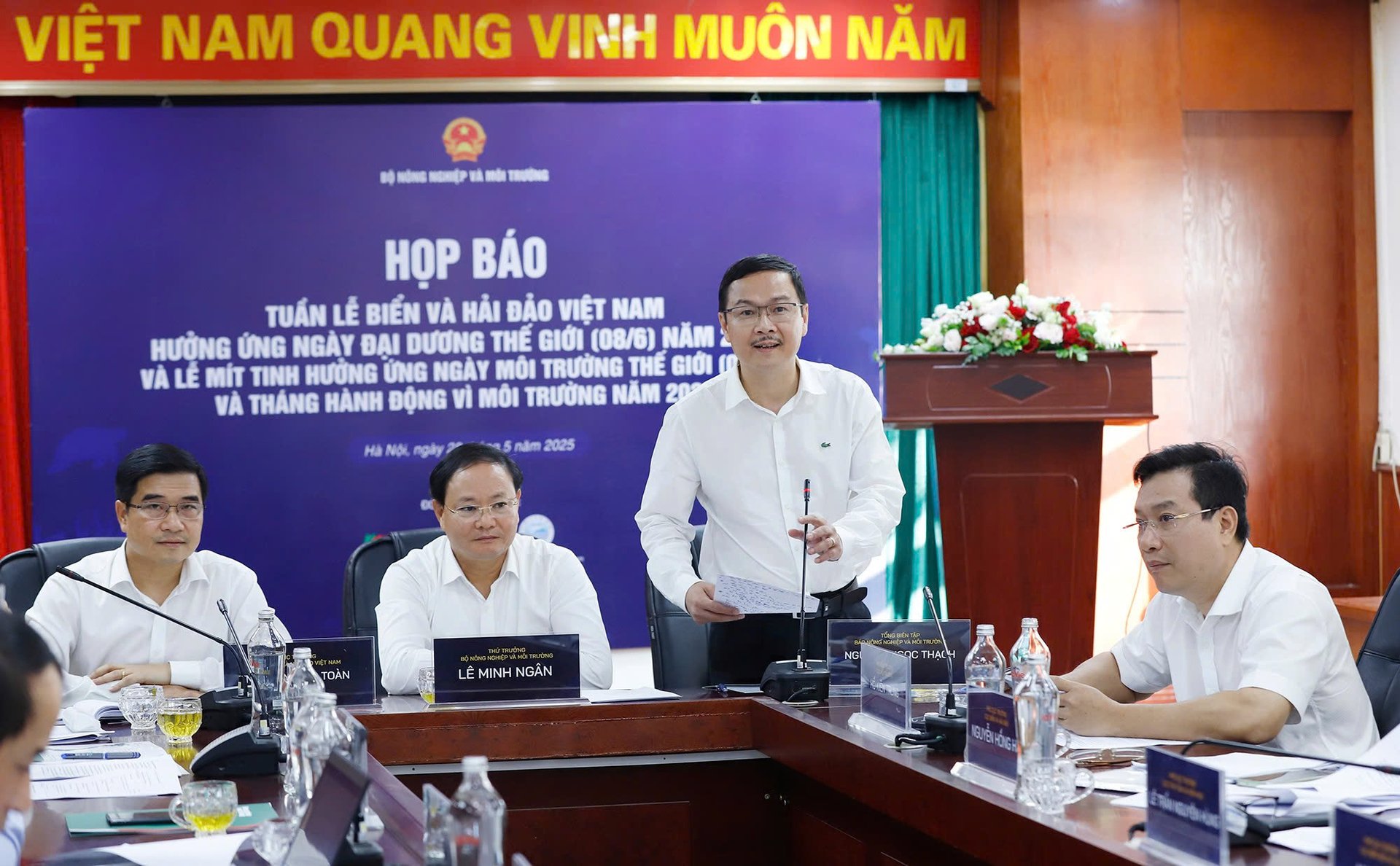 khoi-dong-chuoi-chuong-trinh-quoc-gia-vi-moi-truong-va-dai-duong-ben-vung-172246_897