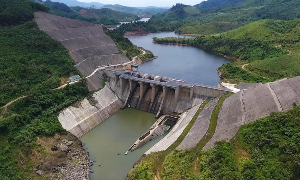 Cục Quản lý và Xây dựng công trình thủy lợi yêu cầu các đơn vị chủ động ứng phó, đảm bảo an toàn công trình và hạn chế thiệt hại do mưa lũ gây ra. Ảnh: TTXVN. Cục Quản lý và Xây dựng công trình thủy lợi yêu cầu các đơn vị chủ động ứng phó, đảm bảo an toàn công trình và hạn chế thiệt hại do mưa lũ gây ra. Ảnh: TTXVN.