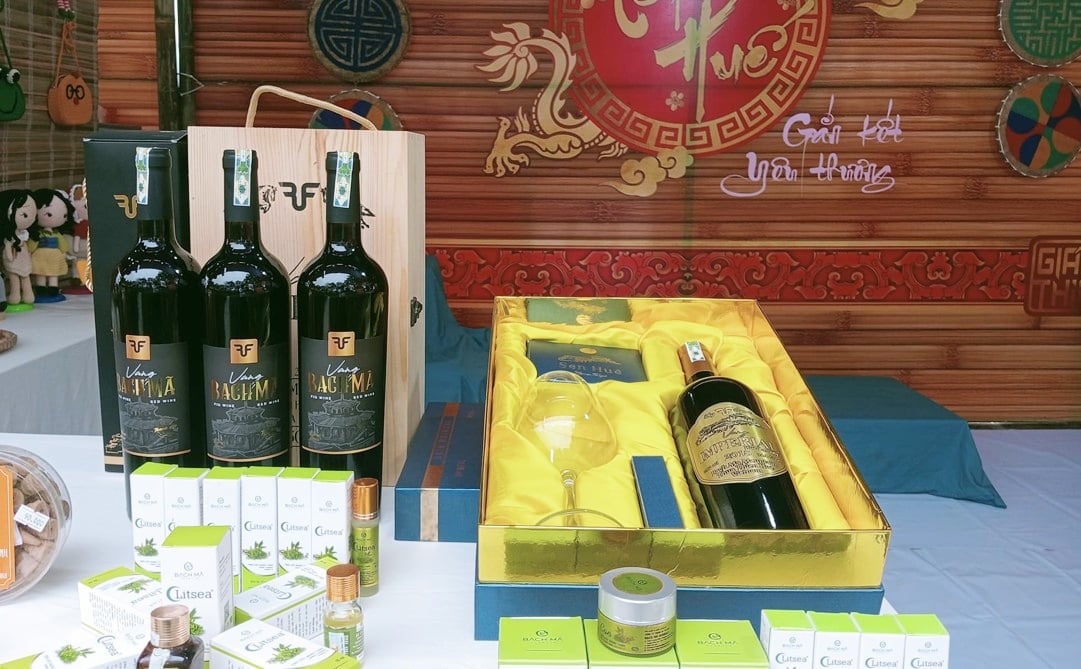 Rượu vang Bạch Mã đang là sản phẩm OCOP 4 sao. Ảnh: Văn Dinh. Rượu vang Bạch Mã đang là sản phẩm OCOP 4 sao. Ảnh: Văn Dinh.