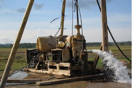 UBND tỉnh Bình Định không chấp thuận việc đăng ký mới hoặc cấp giấy phép xây dựng các công trình khai thác nước dưới đất tại các vùng hạn chế. Ảnh: Minh Hoàng. UBND tỉnh Bình Định không chấp thuận việc đăng ký mới hoặc cấp giấy phép xây dựng các công trình khai thác nước dưới đất tại các vùng hạn chế. Ảnh: Minh Hoàng.