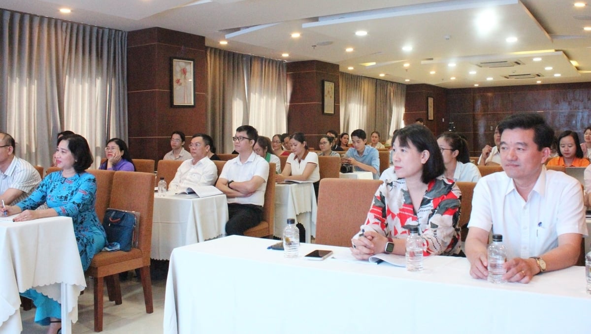 Các học viên tham gia chương trình tập huấn. Ảnh: Lan Anh.