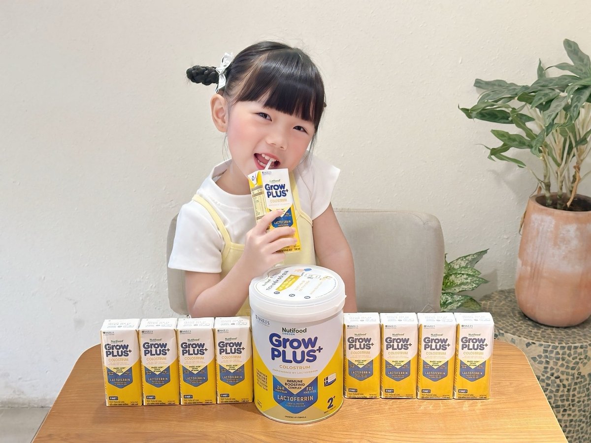 Uống sữa chứa Lactoferrin giúp tạo 'lá chắn' tăng đề kháng cho trẻ nhỏ. Ảnh: Nutifood. Uống sữa chứa Lactoferrin giúp tạo 'lá chắn' tăng đề kháng cho trẻ nhỏ. Ảnh: Nutifood.