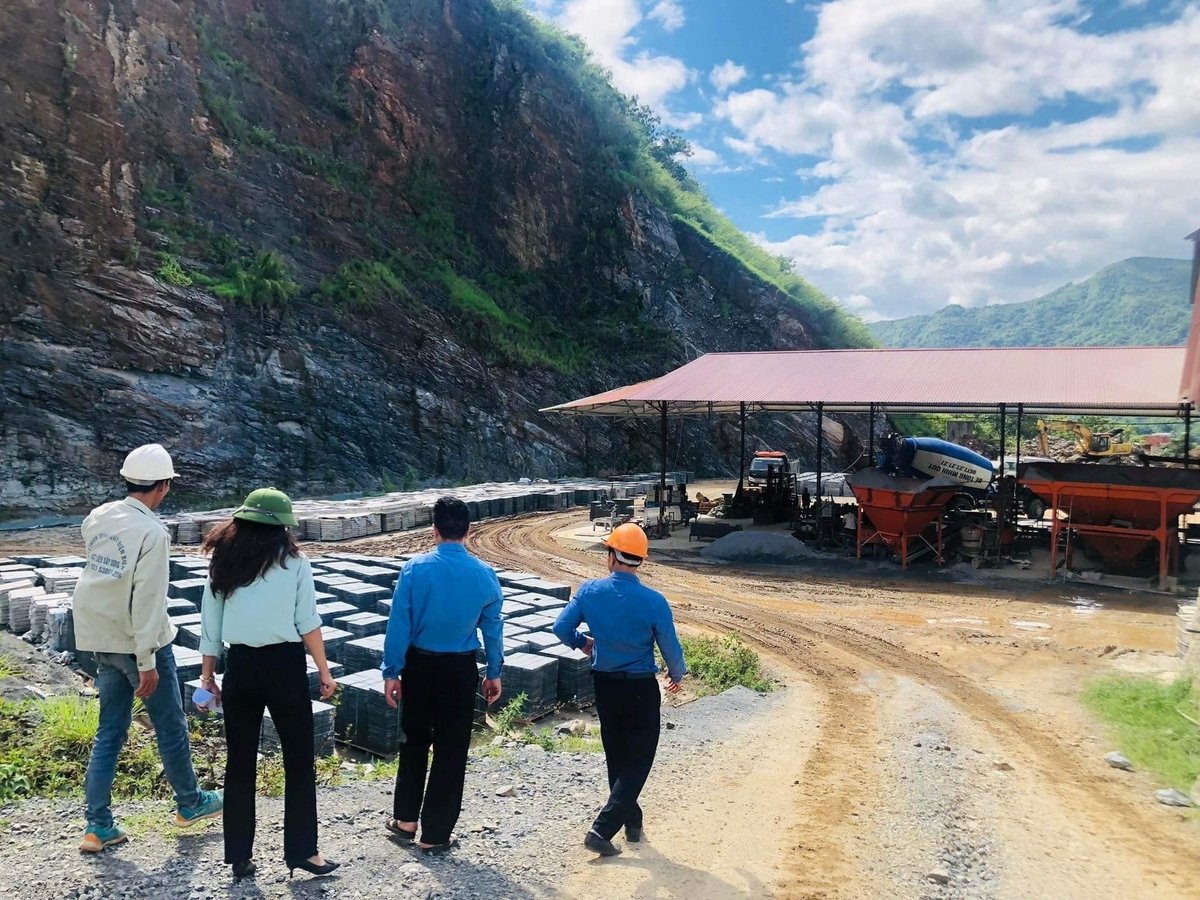 Điện Biên đẩy mạnh công tác kiểm tra, xử lý vi phạm đối với hoạt động khai thác khoáng sản. Ảnh: Trần Hương. Điện Biên đẩy mạnh công tác kiểm tra, xử lý vi phạm đối với hoạt động khai thác khoáng sản. Ảnh: Trần Hương.