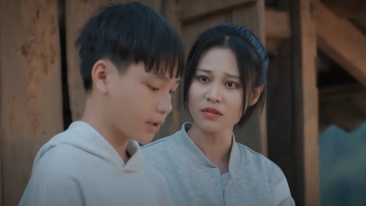 Phỏm lo lắng vì biết anh Nguyên sợ ở một mình. Ảnh CMH Phỏm lo lắng vì biết anh Nguyên sợ ở một mình. Ảnh CMH