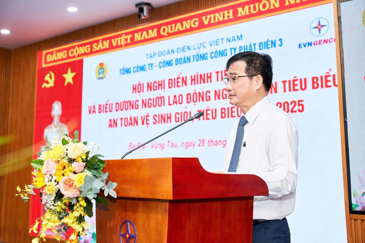 Ông Lê Văn Danh - Phó Bí thư Đảng ủy, Tổng Giám đốc Tổng Công ty - phát biểu chào mừng tại Hội nghị. Ảnh: EVNGENCO3. Ông Lê Văn Danh - Phó Bí thư Đảng ủy, Tổng Giám đốc Tổng Công ty - phát biểu chào mừng tại Hội nghị. Ảnh: EVNGENCO3.