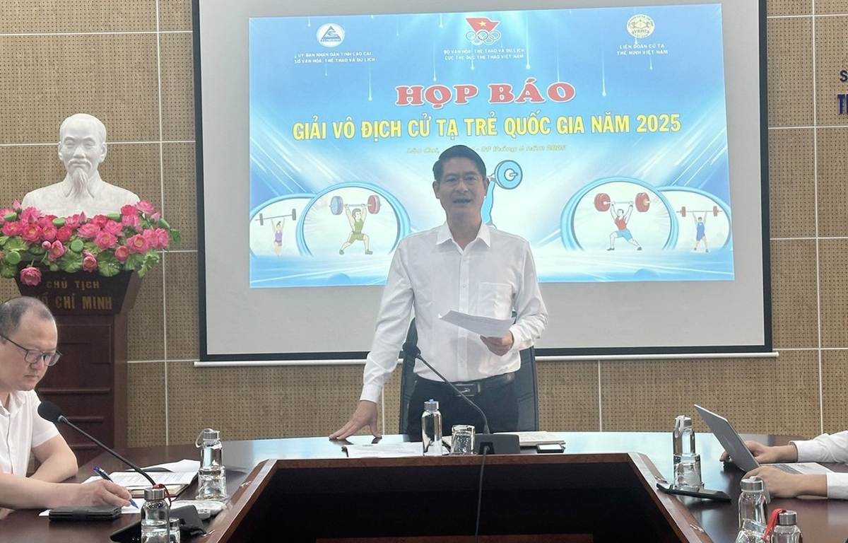 Lãnh đạo Sở Văn hóa, Thể thao và Du lịch tỉnh Lào Cai phát biểu tại buổi họp báo. Ảnh: Bích Hợp. Lãnh đạo Sở Văn hóa, Thể thao và Du lịch tỉnh Lào Cai phát biểu tại buổi họp báo. Ảnh: Bích Hợp.