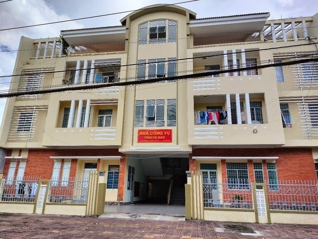 Nhà ở công vụ tại phường 5, TP Cà Mau. Ảnh: Trọng Linh. Nhà ở công vụ tại phường 5, TP Cà Mau. Ảnh: Trọng Linh.