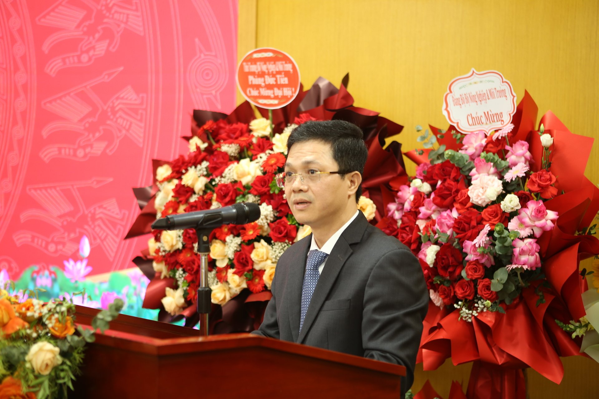 Theo Vụ trưởng Vụ KHCN Nguyễn Văn Long, phát triển khoa học, công nghệ, đổi mới sáng tạo và chuyển đổi số là mệnh lệnh đối với toàn thể đội ngũ trí thức, nhà khoa học NN-MT. Ảnh: Nguyễn Thủy. Theo Vụ trưởng Vụ KHCN Nguyễn Văn Long, phát triển khoa học, công nghệ, đổi mới sáng tạo và chuyển đổi số là mệnh lệnh đối với toàn thể đội ngũ trí thức, nhà khoa học NN-MT. Ảnh: Nguyễn Thủy.