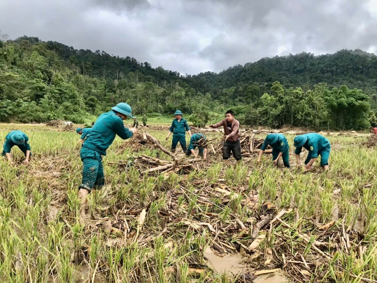 Lũ quét gây thiệt hại nặng nề ở miền Tây Nghệ An. Ảnh: Hà Huy. Lũ quét gây thiệt hại nặng nề ở miền Tây Nghệ An. Ảnh: Hà Huy.
