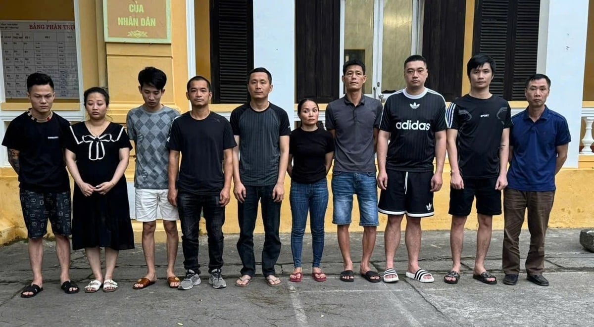 Các đối tường bị khởi tố về tội đánh bạc và rửa tiền. Ảnh: Công an tỉnh Thái Bình. Các đối tường bị khởi tố về tội đánh bạc và rửa tiền. Ảnh: Công an tỉnh Thái Bình.