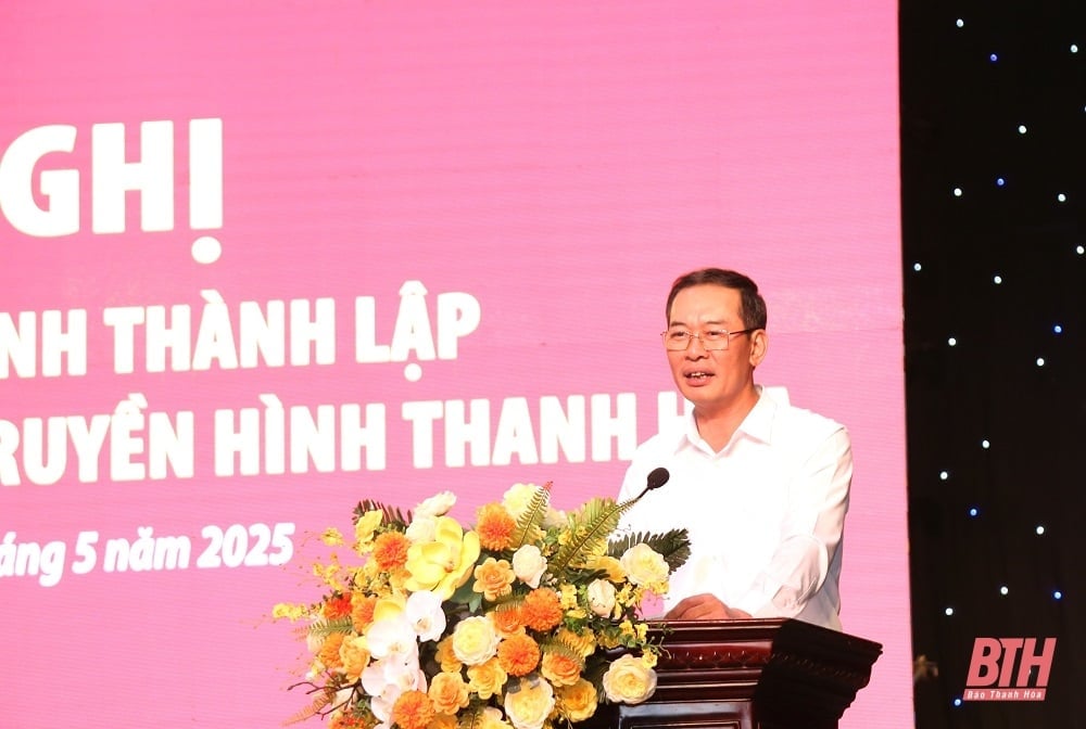 Đồng chí Phó Bí thư Tỉnh ủy Trịnh Tuấn Sinh yêu cầu lãnh đạo Báo phải làm tốt công tác tư tưởng, động viên cán bộ, đảng viên chủ động thích ứng với mô hình tổ chức mới. Ảnh: Phong Sắc, Báo Thanh Hóa Đồng chí Phó Bí thư Tỉnh ủy Trịnh Tuấn Sinh yêu cầu lãnh đạo Báo phải làm tốt công tác tư tưởng, động viên cán bộ, đảng viên chủ động thích ứng với mô hình tổ chức mới. Ảnh: Phong Sắc, Báo Thanh Hóa