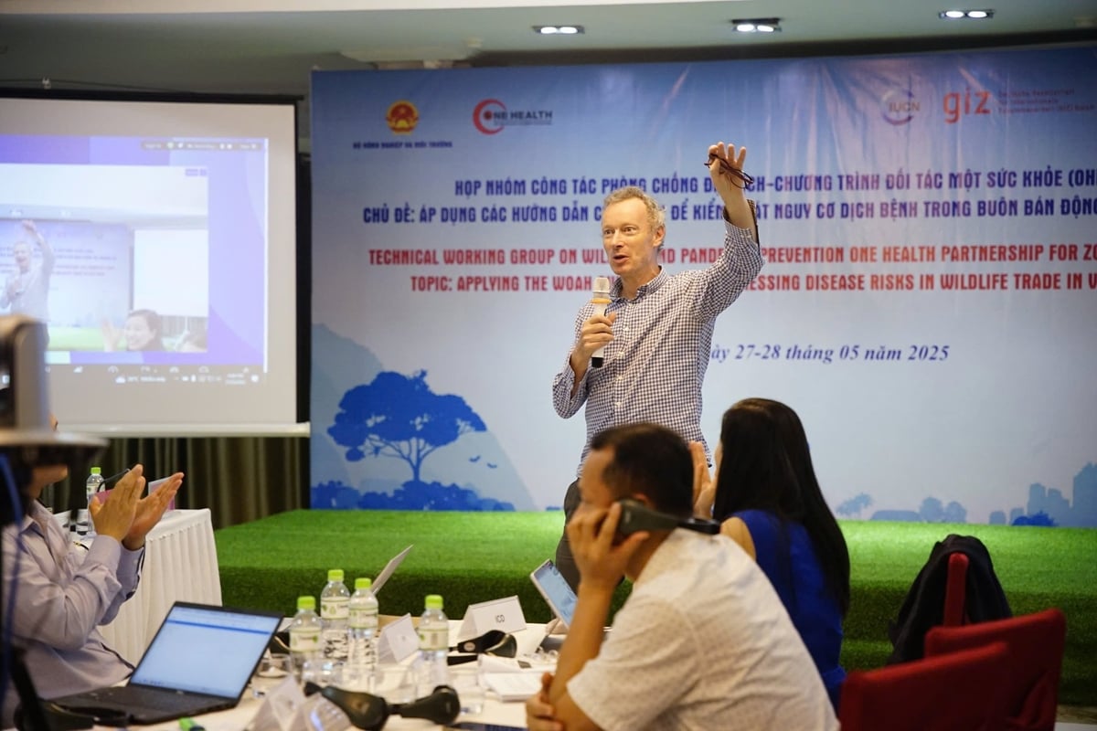 Ông Jake Brunner, Trưởng đại diện IUCN, tại Tiểu vùng Mekong hạ lưu. Ảnh: Linh Linh. Ông Jake Brunner, Trưởng đại diện IUCN, tại Tiểu vùng Mekong hạ lưu. Ảnh: Linh Linh.