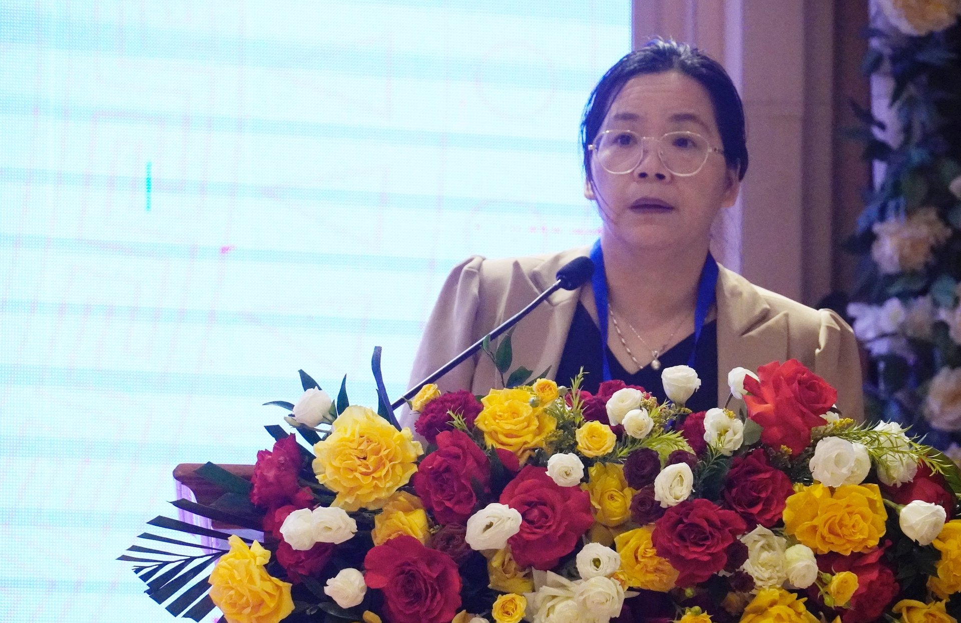 Bà Thang Thị Hạnh, Vụ trưởng Vụ Tổ chức phi chính phủ, Bộ Nội vụ, đánh giá, Hiệp hội Thép Việt Nam đã làm tốt vai trò của mình trong thời gian vừa qua. Ảnh: Hồng Thắm. Bà Thang Thị Hạnh, Vụ trưởng Vụ Tổ chức phi chính phủ, Bộ Nội vụ, đánh giá, Hiệp hội Thép Việt Nam đã làm tốt vai trò của mình trong thời gian vừa qua. Ảnh: Hồng Thắm.