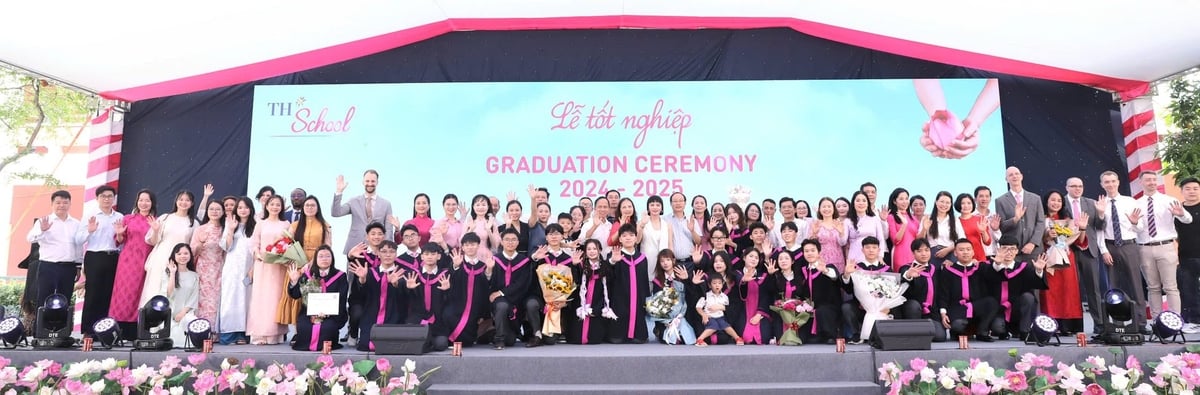 Các em được học trong một môi trường giáo dục hội đủ: truyền thống gia đình, quê hương Nghệ An và đẳng cấp Quốc tế. Các em được học trong một môi trường giáo dục hội đủ: truyền thống gia đình, quê hương Nghệ An và đẳng cấp Quốc tế.