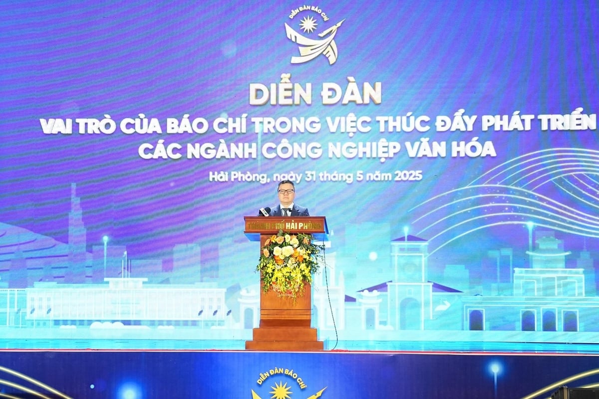 Ông Lê Quốc Minh, Tổng Biên tập Báo Nhân Dân, Chủ tịch Hội Nhà báo Việt Nam, Phó Trưởng Ban Tuyên giáo và Dân vận Trung ương phát biểu tại diễn đàn. Ảnh: Đàm Thanh. Ông Lê Quốc Minh, Tổng Biên tập Báo Nhân Dân, Chủ tịch Hội Nhà báo Việt Nam, Phó Trưởng Ban Tuyên giáo và Dân vận Trung ương phát biểu tại diễn đàn. Ảnh: Đàm Thanh.