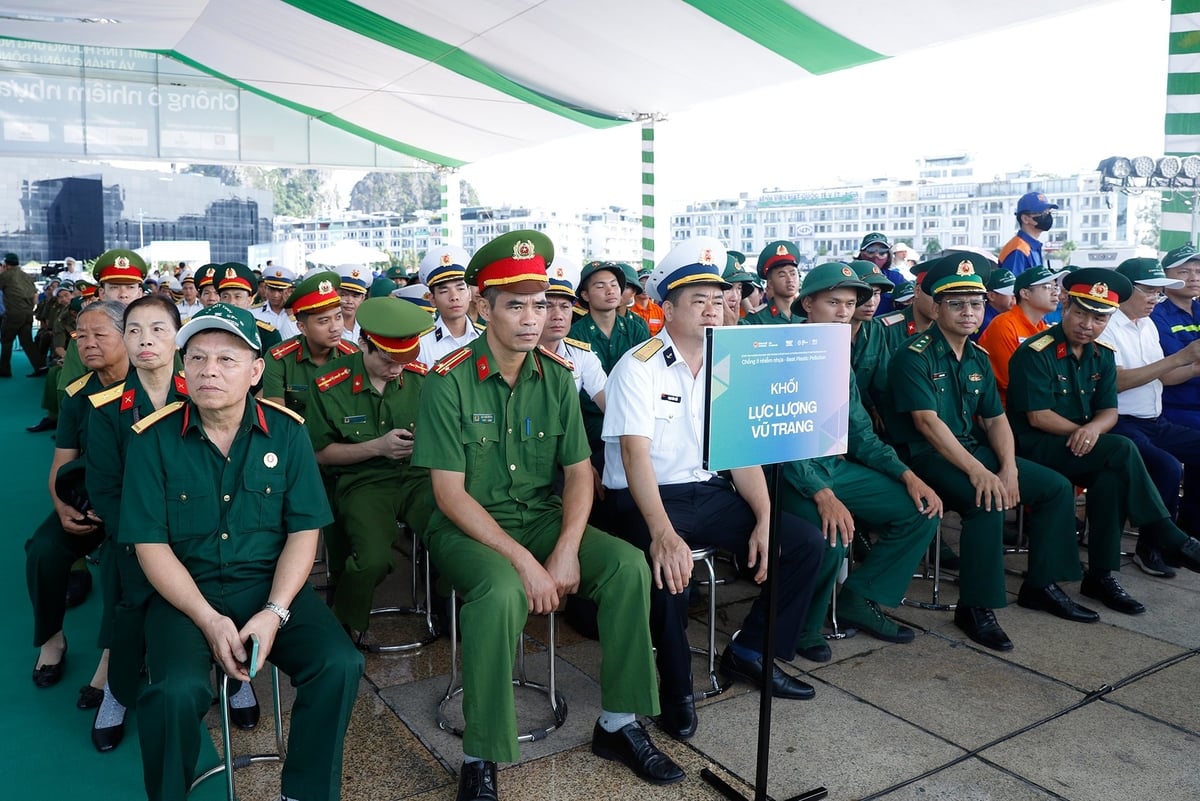 Các lực lượng tham dự lễ mít tinh. Ảnh: Khương Trung. Các lực lượng tham dự lễ mít tinh. Ảnh: Khương Trung.