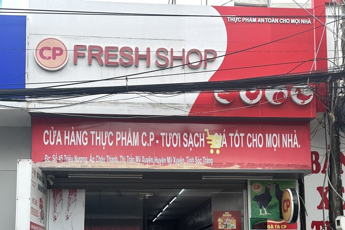 Cửa hàng CP Fresh Shop Mỹ Xuyên - nơi bị người dân phản ánh sản xuất, kinh doanh thực phẩm không đảm bảo. Ảnh: Kim Anh.
