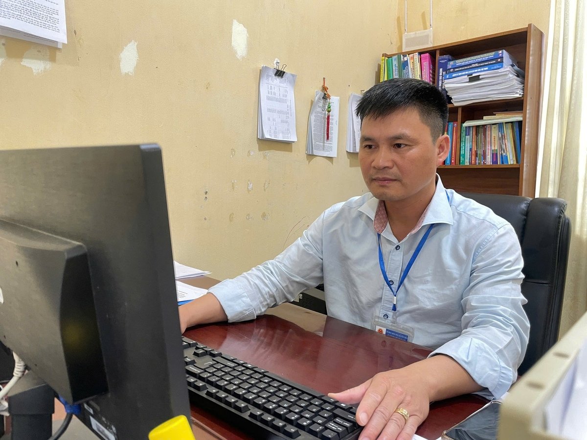 Ông Minh nhấn mạnh cách tuyên truyền về chính sách bảo hiểm thất nghiệp là tiếp cận theo hộ gia đình. Ảnh: Minh Toàn. Ông Minh nhấn mạnh cách tuyên truyền về chính sách bảo hiểm thất nghiệp là tiếp cận theo hộ gia đình. Ảnh: Minh Toàn.