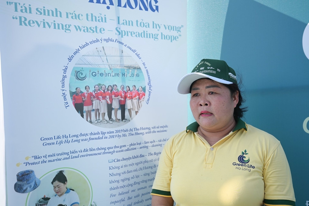 Bà Trần Thị Hương, Giám đốc Hợp tác xã Green Life Hạ Long. Ảnh: Tùng Đinh. Bà Trần Thị Hương, Giám đốc Hợp tác xã Green Life Hạ Long. Ảnh: Tùng Đinh.